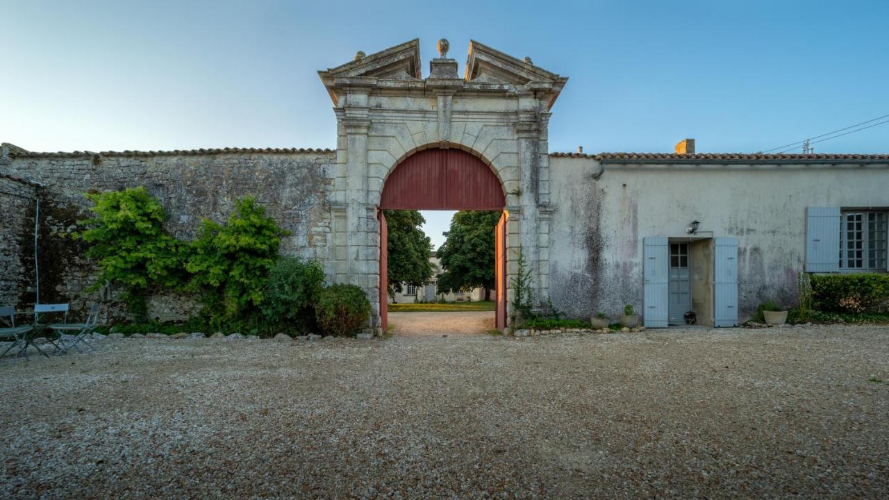 Chateau De Feusse Saint-Just-Luzac Exterior photo