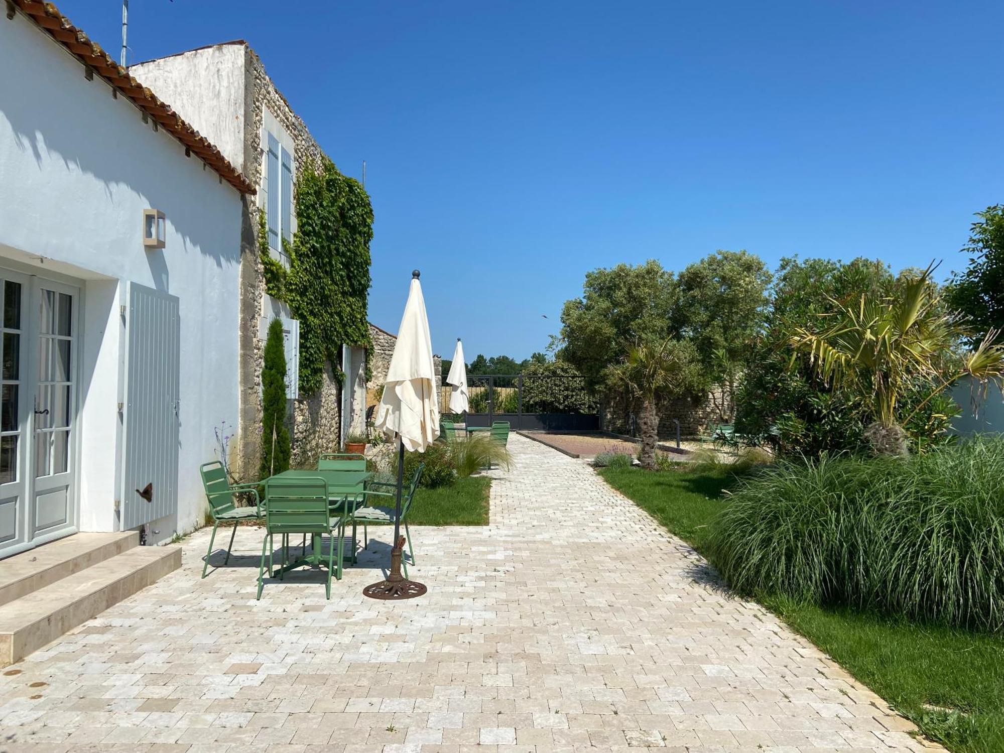 Chateau De Feusse Saint-Just-Luzac Exterior photo