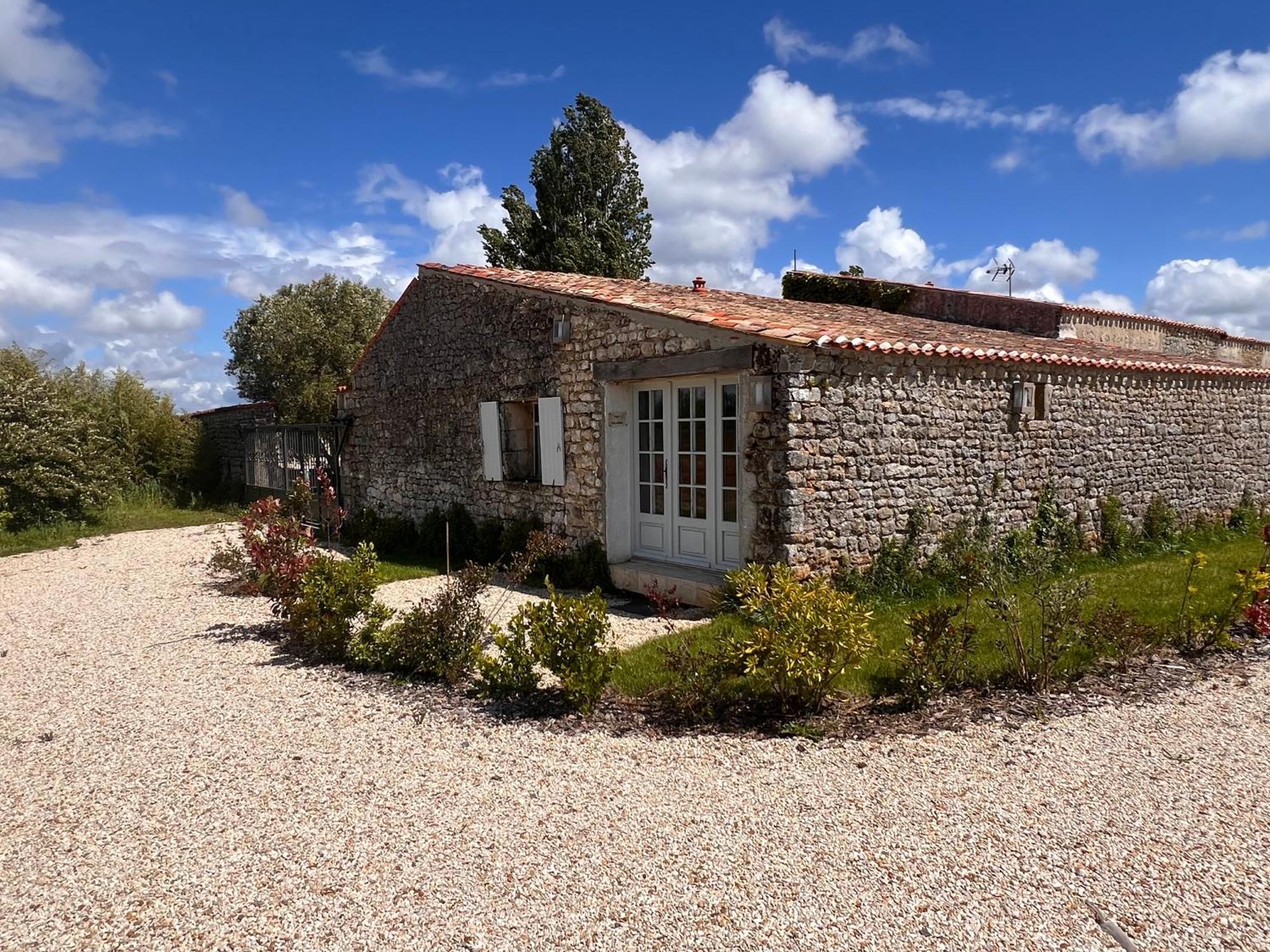 Chateau De Feusse Saint-Just-Luzac Exterior photo