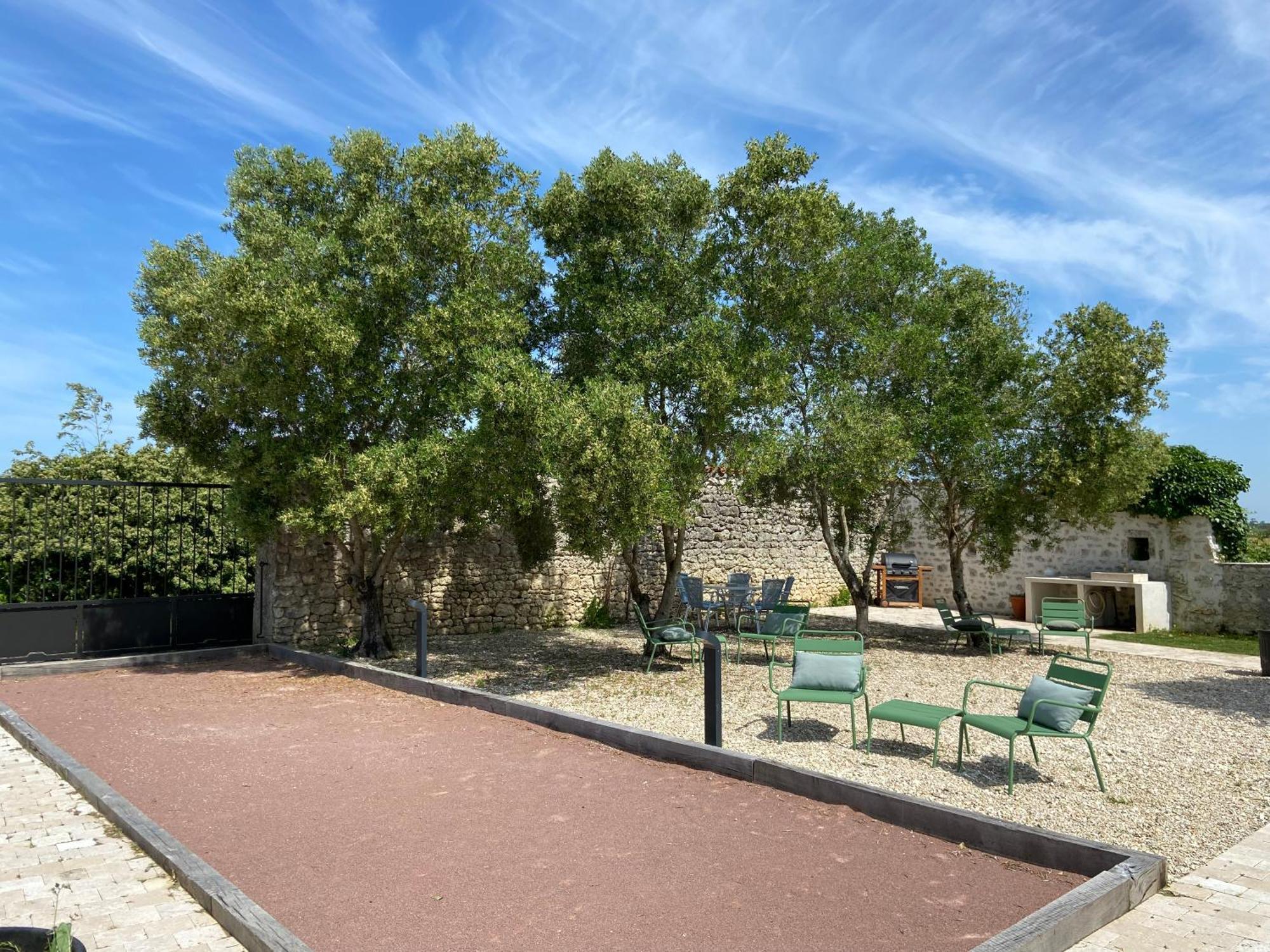 Chateau De Feusse Saint-Just-Luzac Exterior photo